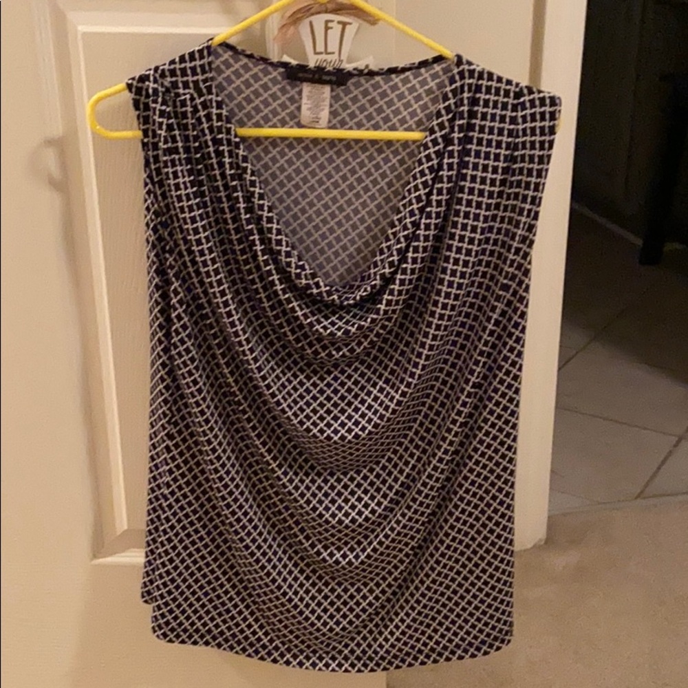 Black and white diamond pattern top